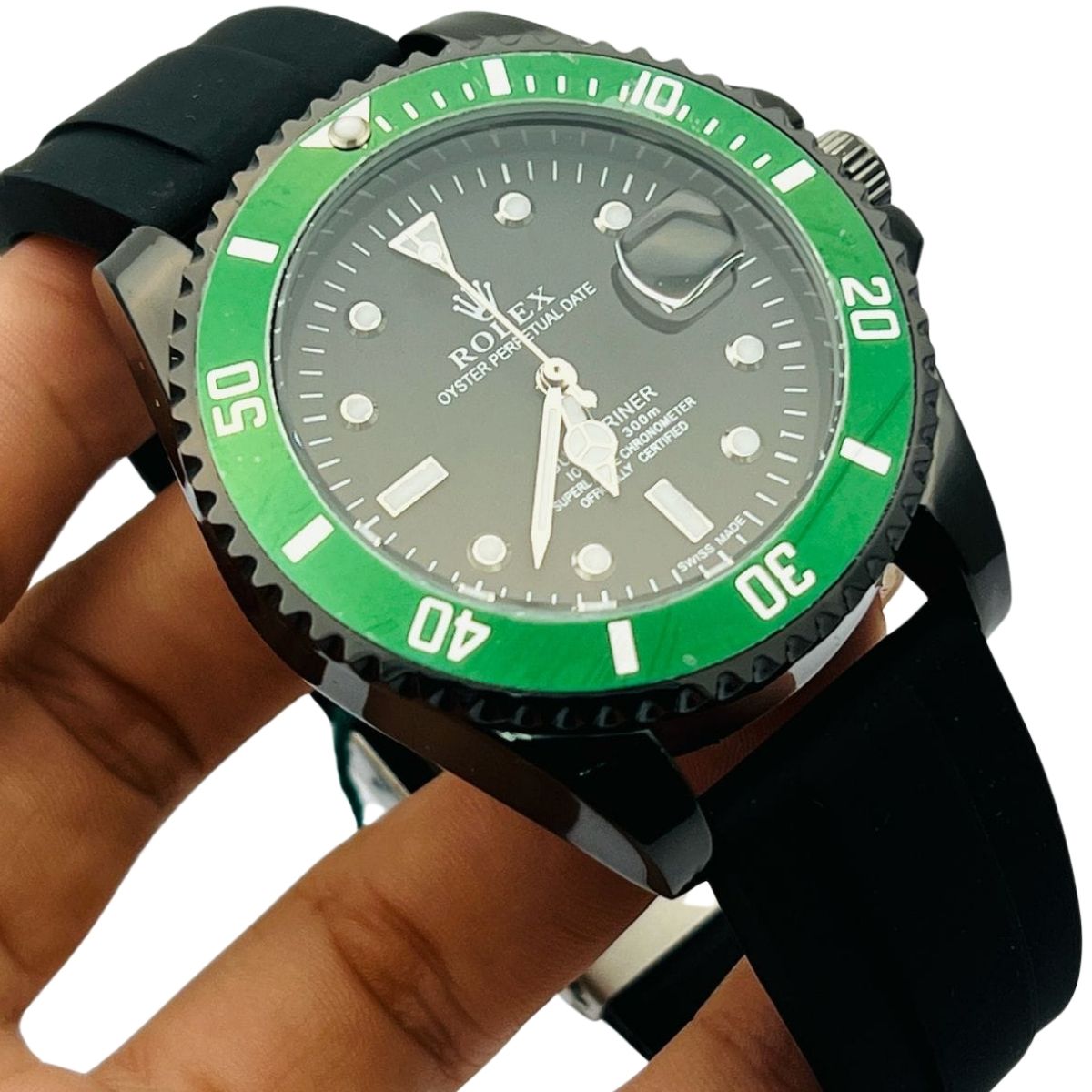 COMPRAR Reloj Rolex Hombre Si estás buscando COMPRAR reloj Rolex hombre, has llegado al lugar correcto. En Onlineshoppingcenterg, ofrecemos los mejores modelos de Rolex para hombre, con información detallada sobre precios, catálogos y ofertas exclusivas en Colombia.  Reloj Rolex Hombre? Los relojes Rolex son sinónimo de lujo, precisión y estatus. Si buscas un Rolex para hombre, aquí encontrarás:  Calidad garantizada  Precios competitivos en Colombia  Modelos nuevos  Ideal para buceo y uso diario¿Cuál es el mejor Rolex para hombre? Recomendamos:  Rolex Datejust (clásico y versátil)  Rolex Submariner No Date (menos costoso que el Submariner Date)  Rolex Oyster Perpetual 41mm (diseño atemporal)   ¿Qué diferencia hay entre un Rolex submariner y un Rolex Daytona? Submariner: Reloj de buceo, resistente al agua (300m), diseño deportivo.  Daytona: Cronógrafo de alta precisión, preferido por coleccionistas.   ¿Los Rolex suben de valor con el tiempo? Algunos modelos sí, especialmente:  Rolex Daytona Paul Newman  Rolex Submariner vintage  Ediciones limitadas (como el Rolex Hulk)  ¿Tienes más dudas sobre COMPRAR tu reloj Rolex hombre?  Contáctanos ahora y recibe asesoría personalizada Envios a Ciudades y Países En ONLINESHOPPINGCENTERG somos expertos en la venta de relojes Rolex hombrede calidad con envíos seguros a todo Colombia, Latinoamérica y Estados Unidos. Si buscas comprar un Rolex de hombre en tu ciudad, aquí encontrarás información clave sobre disponibilidad, precios y formas de pago.  ¿Dónde Comprar un Reloj Rolex Hombre en Colombia?      Reloj Rolex Hombre en Bogotá Showroom exclusivo con los mejores modelos  Prueba física de relojes antes de comprar  Entrega express en la capital      Reloj Rolex Hombre en Medellín Asesoría personalizada en El Poblado  Financiamiento disponible para antioqueños       Reloj Rolex Hombre en Cali Amplio stock de Rolex Submariner y Daytona  Envíos protegidos a todo el Valle del Cauca  Posibilidad de pago en efectivo       Reloj Rolex Hombre en Barranquilla Catálogo completo disponible para el Atlántico  Garantía extendida para clientes de la costa  Opción de pago a plazos sin intereses      Otras ciudades importantes: Cartagena: Envíos prioritarios a la heroica  Santa Marta: Atención personalizada  Cúcuta: Precios especiales zona fronteriza  Soledad: Entrega garantizada en 24h  Montería: Asesoría experta en relojería  Floridablanca: Stock permanente  Armenia: Prueba de modelos antes de comprar        Comprar Rolex Hombre en Otros Países 🇨🇱 Reloj Rolex Hombre en Chile Envíos express a Santiago, Valparaíso y regiones  Precios en pesos chilenos sin sorpresas  Garantía internacional Rolex 🇲🇽 Reloj Rolex Hombre en México Entrega en CDMX, Monterrey y Guadalajara  Opción de pago en pesos mexicanos  Asesoría en español especializada  🇦🇷 Reloj Rolex Hombre en Argentina Stock disponible en Buenos Aires  Precios competitivos en pesos argentinos  Financiamiento en cuotas  🇵🇪 Reloj Rolex Hombre en Perú Envío seguro a Lima y principales ciudades  Certificado de buena calidad  incluido  Soporte postventa garantizado  🇪🇸 Reloj Rolex Hombre en España Entrega en Madrid, Barcelona y toda la península  Precios en euros sin cargos ocultos  Garantía europea oficial  🇺🇸 Reloj Rolex Hombre en Estados Unidos Envíos a Miami, Nueva York, Los Ángeles  Precios en dólares americanos  Certificado internacional de garantía.